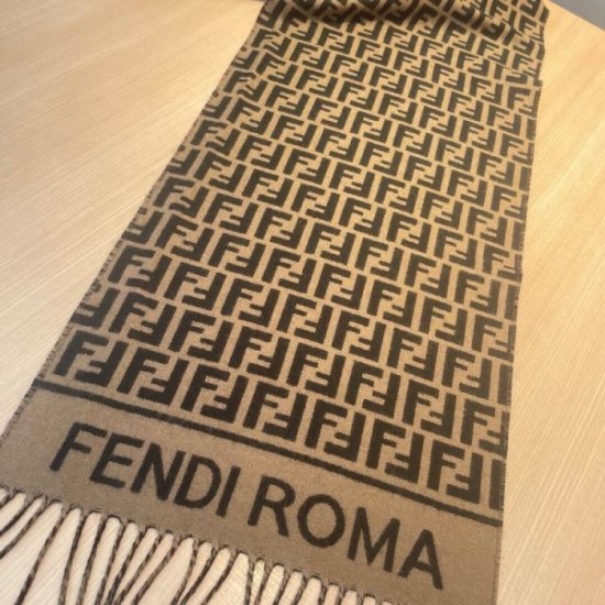 2023FW Muffler FENDI Used by celebrities and entertainers 2023FW Muffler FENDI Used by celebrities and entertainers