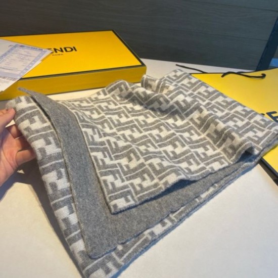 FENDI New winter products to fall in love with 2023FW scarf FENDI New winter products to fall in love with 2023FW scarf