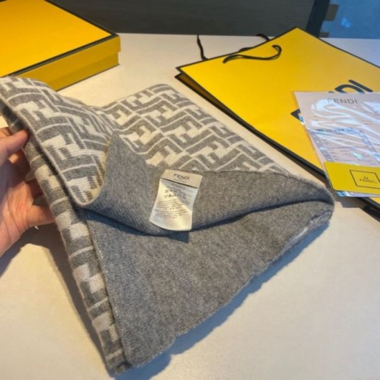 FENDI New winter products to fall in love with 2023FW scarf FENDI New winter products to fall in love with 2023FW scarf