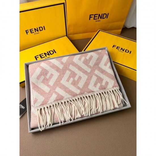 FENDI 2023FW scarf loved by celebrities and celebrities FENDI 2023FW scarf loved by celebrities and celebrities