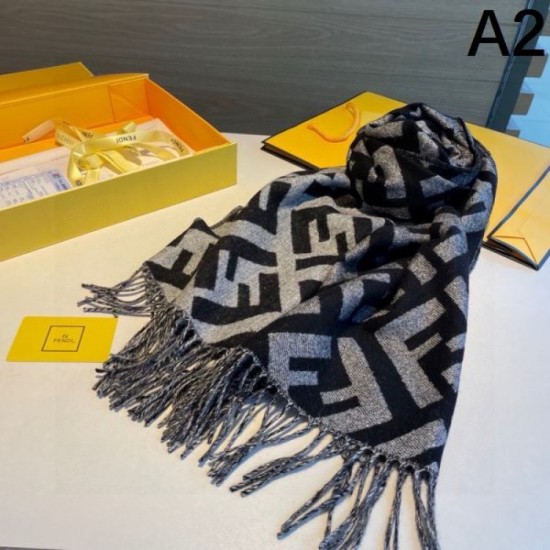 FENDI 2023FW scarf, a new winter item that is sure to be a hit this season FENDI 2023FW scarf, a new winter item that is sure to be a hit this season