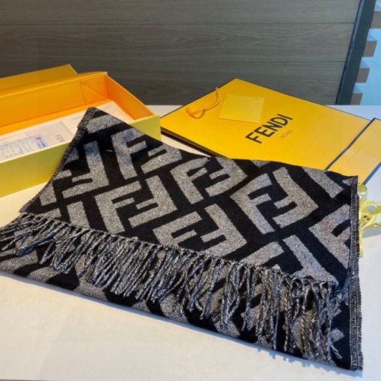 FENDI 2023FW scarf, a new winter item that is sure to be a hit this season FENDI 2023FW scarf, a new winter item that is sure to be a hit this season