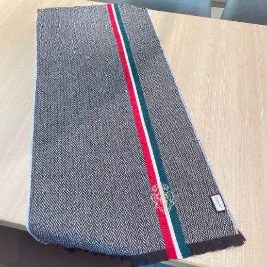 GUCCI Gucci New Autumn/Winter 2023FW Scarf that boasts tremendous support GUCCI Gucci New Autumn/Winter 2023FW Scarf that boasts tremendous support