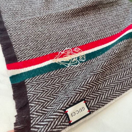GUCCI Gucci New Autumn/Winter 2023FW Scarf that boasts tremendous support GUCCI Gucci New Autumn/Winter 2023FW Scarf that boasts tremendous support