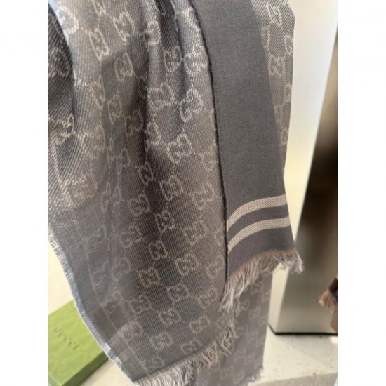 GUCCI 2023FW scarf for a modern style GUCCI 2023FW scarf for a modern style