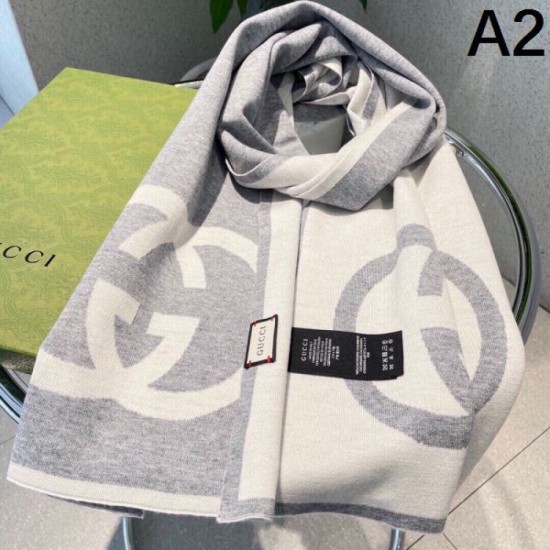 GUCCI Gucci 2023FW scarf perfect for winter outings GUCCI Gucci 2023FW scarf perfect for winter outings