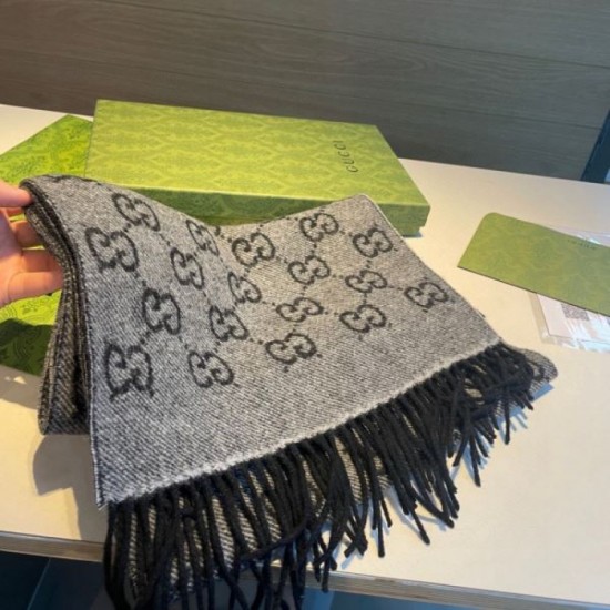 GUCCI Gucci Popular styles that sold this year 2023FW Scarf GUCCI Gucci Popular styles that sold this year 2023FW Scarf