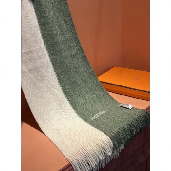 2023FW Muffler HERMES Enjoy fashion in the fall and winter 2023FW Muffler HERMES Enjoy fashion in the fall and winter
