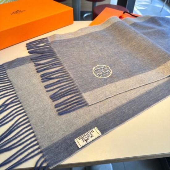 HERMES A coveted brand that makes you feel good 2023FW Scarf HERMES A coveted brand that makes you feel good 2023FW Scarf