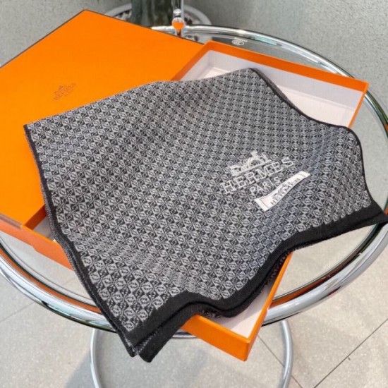 HERMES Only one item available! VIP Customer Sale 2023FW Scarf HERMES Only one item available! VIP Customer Sale 2023FW Scarf