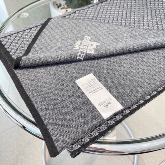 HERMES Only one item available! VIP Customer Sale 2023FW Scarf HERMES Only one item available! VIP Customer Sale 2023FW Scarf