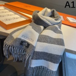 HERMES New 2023FW scarf from the Autumn/Winter collection