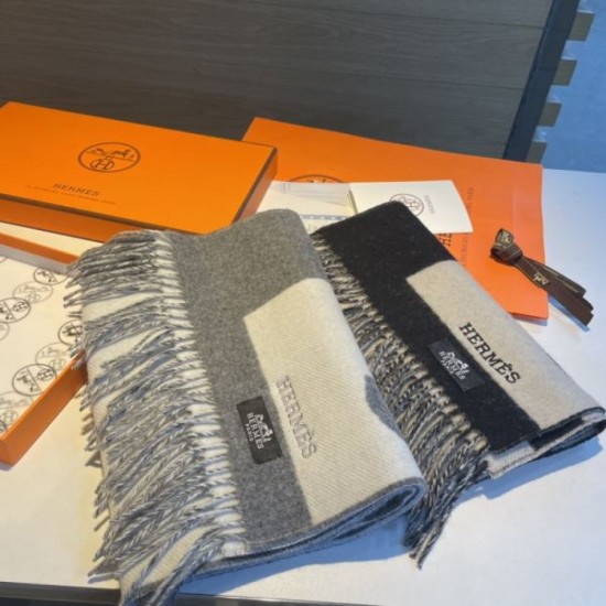 HERMES New 2023FW scarf from the Autumn/Winter collection HERMES New 2023FW scarf from the Autumn/Winter collection