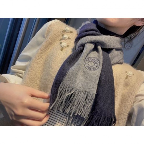 HERMES Only one item available! VIP Customer Sale 2023FW Scarf HERMES Only one item available! VIP Customer Sale 2023FW Scarf