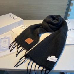 2023FW Muffler LOEWE Very wintery item