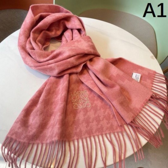 LOEWE Style for winter 2023FW Scarf LOEWE Style for winter 2023FW Scarf