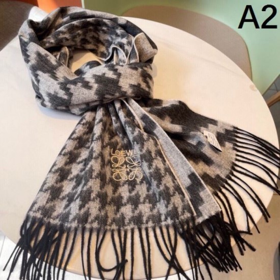 LOEWE Style for winter 2023FW Scarf LOEWE Style for winter 2023FW Scarf