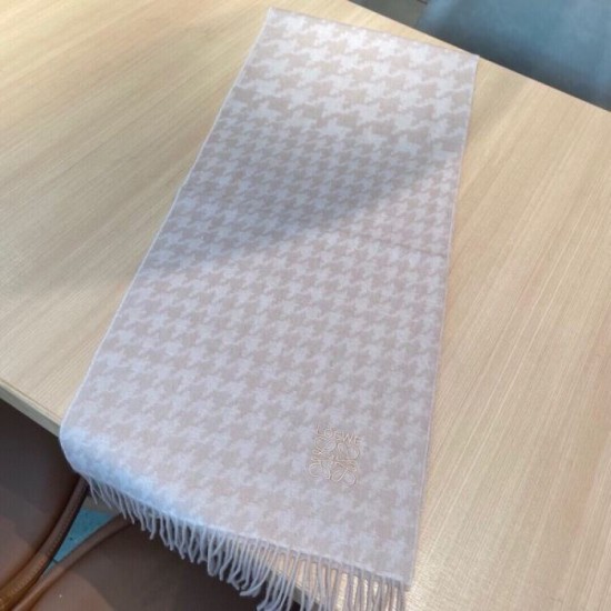 LOEWE Style for winter 2023FW Scarf LOEWE Style for winter 2023FW Scarf
