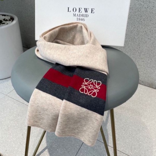 LOEWE 2023FW scarf perfect for winter outings LOEWE 2023FW scarf perfect for winter outings