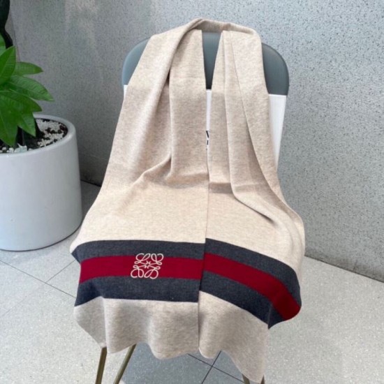 LOEWE 2023FW scarf perfect for winter outings LOEWE 2023FW scarf perfect for winter outings