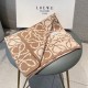 LOEWE 2023FW scarf, a new winter item that is sure to be a hit this season LOEWE 2023FW scarf, a new winter item that is sure to be a hit this season