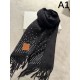 LOEWE Eye-catching style this winter 2023FW scarf LOEWE Eye-catching style this winter 2023FW scarf