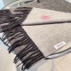 LOEWE Fans flock to new winter edition 2023FW scarf LOEWE Fans flock to new winter edition 2023FW scarf