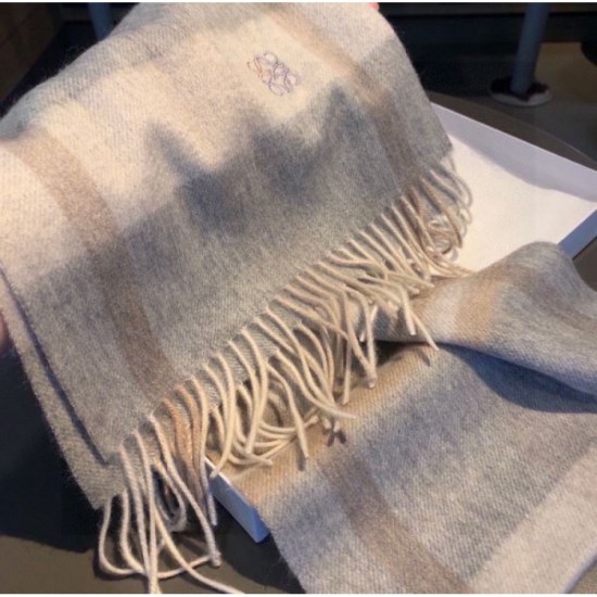 LOEWE Overseas customers limited advance sale 2023FW scarf LOEWE Overseas customers limited advance sale 2023FW scarf