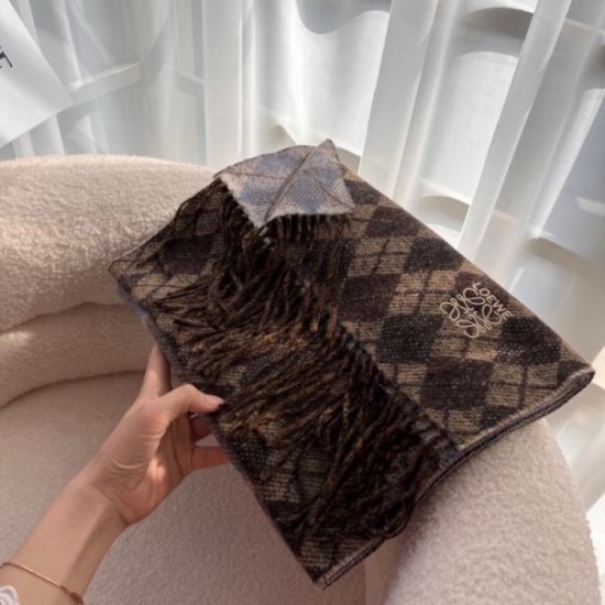 LOEWE New winter items to fall in love with 2023FW scarf LOEWE New winter items to fall in love with 2023FW scarf