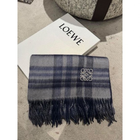 LOEWE New winter 2023FW scarf that will be loved by many users LOEWE New winter 2023FW scarf that will be loved by many users