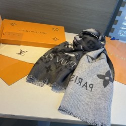 LOUIS VUITTON 2023FW Scarf that is useful regardless of the season