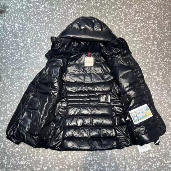 2023FW Down Jacket MONCLER Moncler Super Rare Product 2023FW Down Jacket MONCLER Moncler Super Rare Product