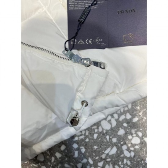 2023FW Down Jacket PRADA Dress with a beautiful impression 2023FW Down Jacket PRADA Dress with a beautiful impression