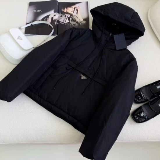 2023FW down jacket PRADA Prada trend coordination 2023FW down jacket PRADA Prada trend coordination