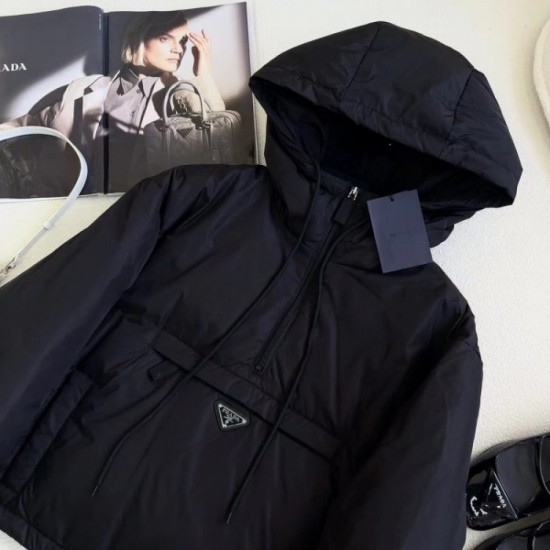 2023FW down jacket PRADA Prada trend coordination 2023FW down jacket PRADA Prada trend coordination