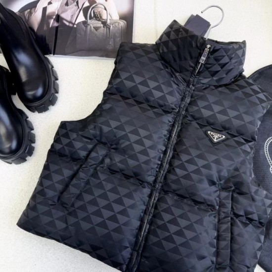2023FW down jacket PRADA new overseas limited model 2023FW down jacket PRADA new overseas limited model