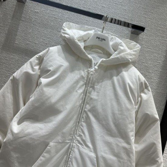 2023FW PRADA Prada Down jacket that goes well and is definitely recommended 2023FW PRADA Prada Down jacket that goes well and is definitely recommended