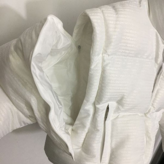 2023FW PRADA Prada is sure to be the latest trend Cotton insert 2023FW PRADA Prada is sure to be the latest trend Cotton insert