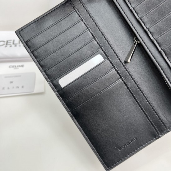 2023SS CELINE Celine A long wallet you should have this summer 2023SS CELINE Celine A long wallet you should have this summer