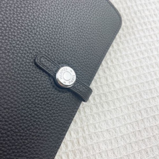 2023FW HERMES Relaxed atmosphere card case 2023FW HERMES Relaxed atmosphere card case