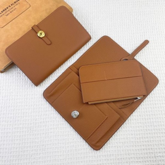 2023FW HERMES Card case that goes well with it and is definitely recommended 2023FW HERMES Card case that goes well with it and is definitely recommended