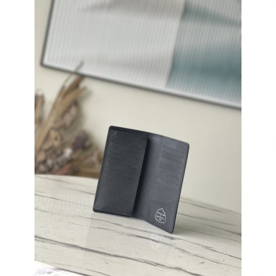2023SS LOUIS VUITTON Louis Vuitton outstanding freshness folio wallet 2023SS LOUIS VUITTON Louis Vuitton outstanding freshness folio wallet