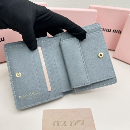 2023FW MIU MIU Miu Miu classic popular latest bi-fold wallet 2023FW MIU MIU Miu Miu classic popular latest bi-fold wallet