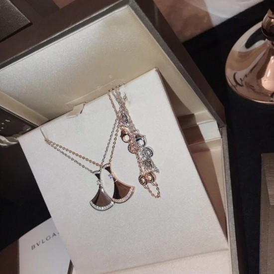 BVLGARI Bvlgari necklace 2023SS logo is beautiful BVLGARI Bvlgari necklace 2023SS logo is beautiful