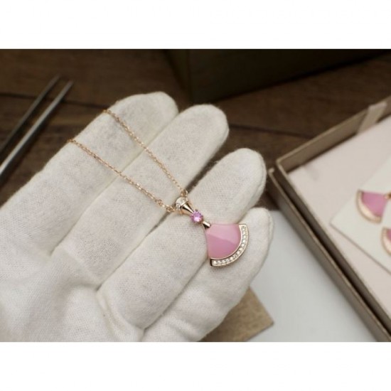 2023FW Necklace BVLGARI You can enjoy it this fall 2023FW Necklace BVLGARI You can enjoy it this fall