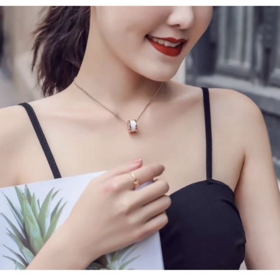 BVLGARI Bvlgari New arrival 2023FW necklace to improve your fashion level BVLGARI Bvlgari New arrival 2023FW necklace to improve your fashion level