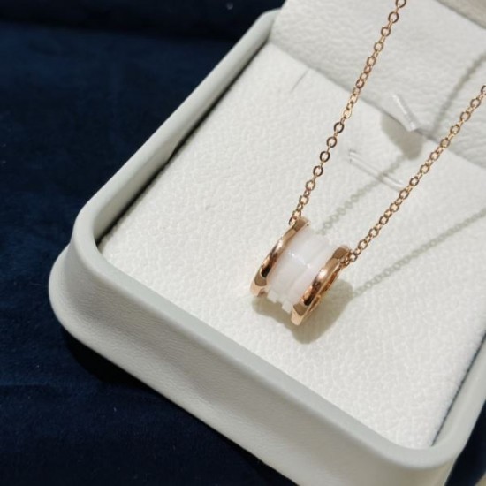 BVLGARI Bvlgari New arrival 2023FW necklace to improve your fashion level BVLGARI Bvlgari New arrival 2023FW necklace to improve your fashion level