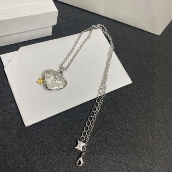 2023FW Necklace CELINE Overflowing with a mature impression 2023FW Necklace CELINE Overflowing with a mature impression