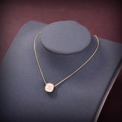 2023FW Necklace CELINE Celine has a lot of users
