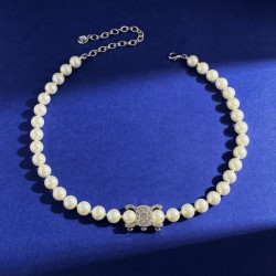 CELINE 2023FW Necklace that is useful during the change of seasons